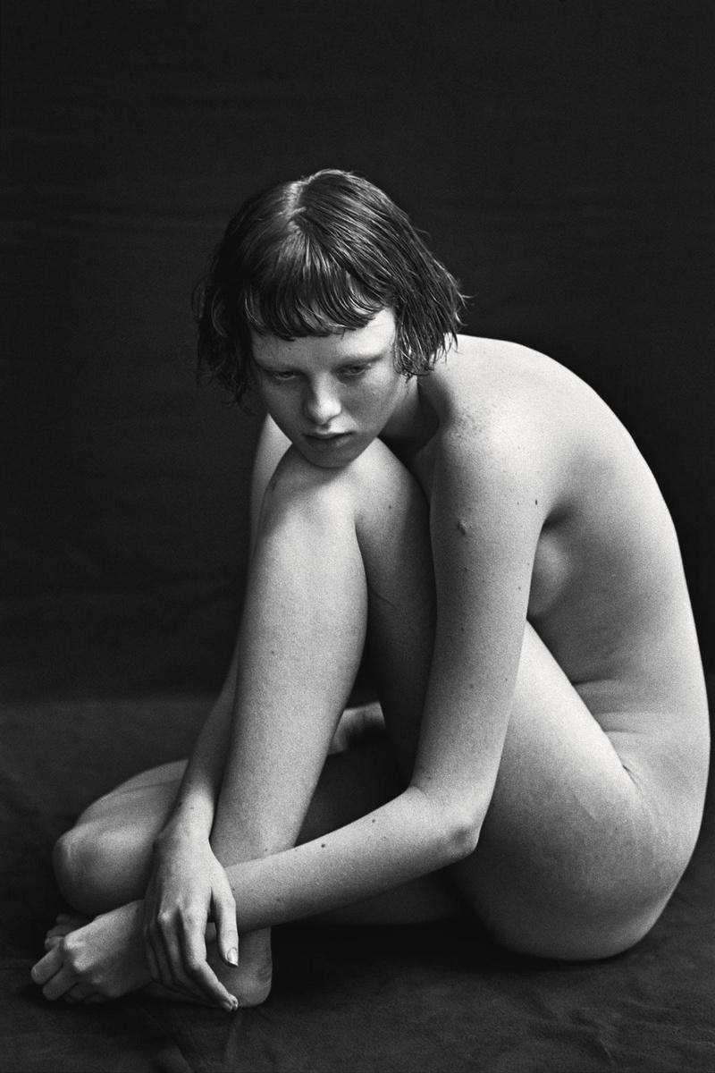 Model Karen Elson, 1997 © Peter Lindbergh