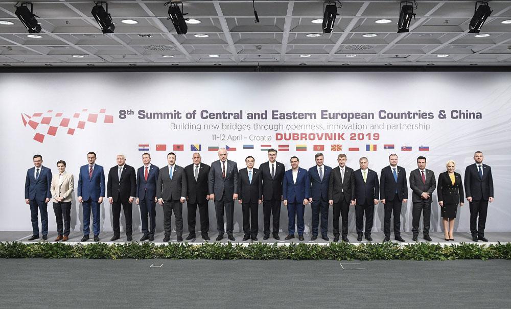 16+1-OVERLEG De leiders van zestien Centraal- en Oost-Europese landen onderhandelen regelmatig met China.