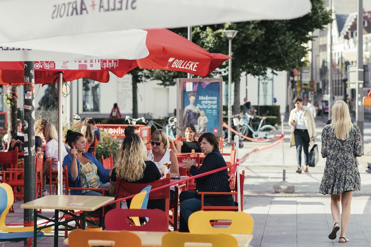 HORECA IN DE ZOMER De versoepelingen kwam te snel en ondoordacht.