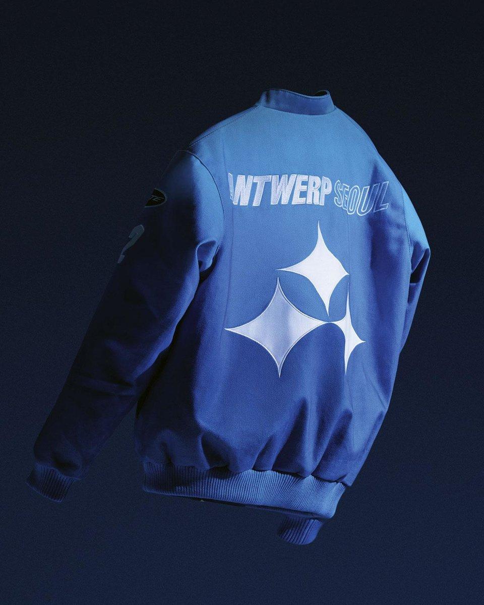 La veste de course de la collection capsule Samsung x Arte, réunit des codes graphiques des deux marques. Le bleu profond réfère aux racines sud-coréennes de Samsung.