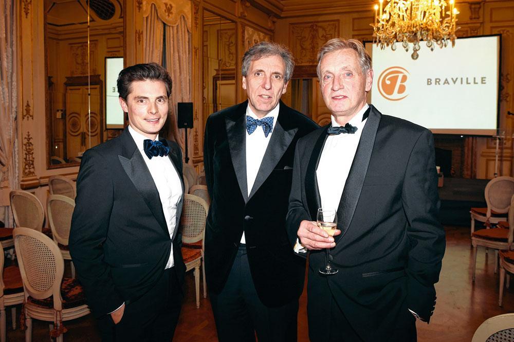 Les deux autres nominés au Prix Braville 2017, Thomas Goubau, administrateur délégué d'Aproplan, et Xavier Deleval, administrateur délégué de MobileXpense, en compagnie du lauréat Benoît Humblet.