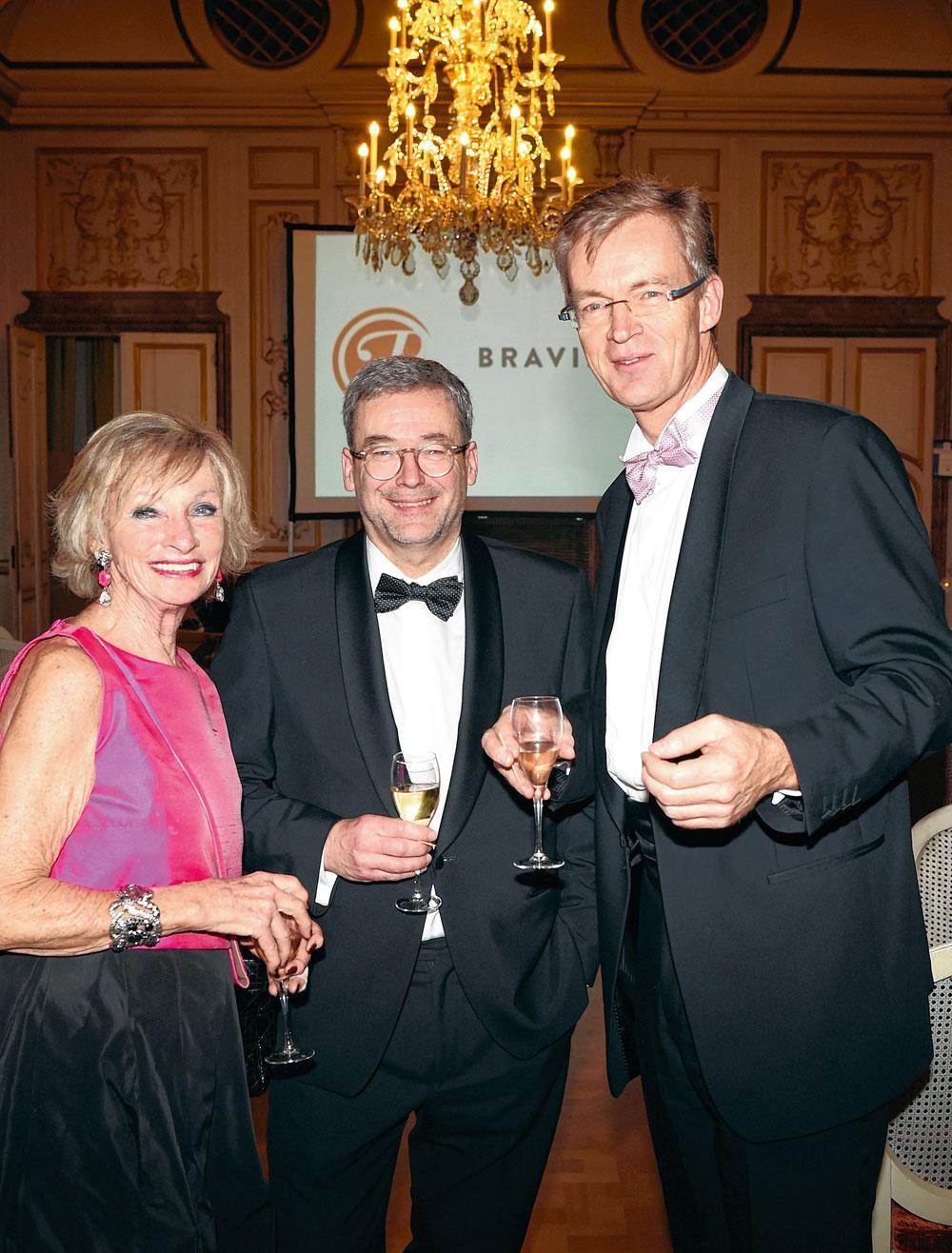 Evelyn Gessler,  managing director  de Decider's, Ferdinand  de Broqueville,  et François Blondel,  CEO de KitoZyme.