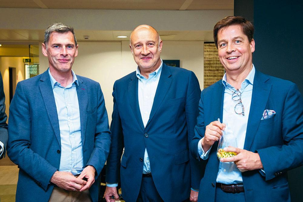 Peter De Durpel et Michel Baugniet, respectivement COO et development manager chez Extensa, et Nicolas Renders, head of asset management chez AXA Investment Managers.