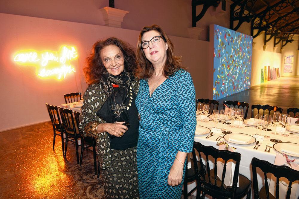 Diane von Fürstenberg et Sylvie Lausberg, vice-présidente du Conseil des femmes francophones de Belgique.