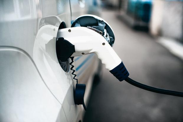 Le principal obastacle pour les voitures de société électriques est le manque d'infrastructures de recharge. 