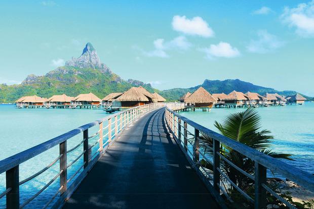 L'Intercontinental Resort Thalasso & Spa de Bora Bora a servi de test pour l'éco-resort de Tetiaroa. L'hôtel et ses villas sur pilotis, face au mont sacré Otemanu, sont l'autre expérience polynésienne. 