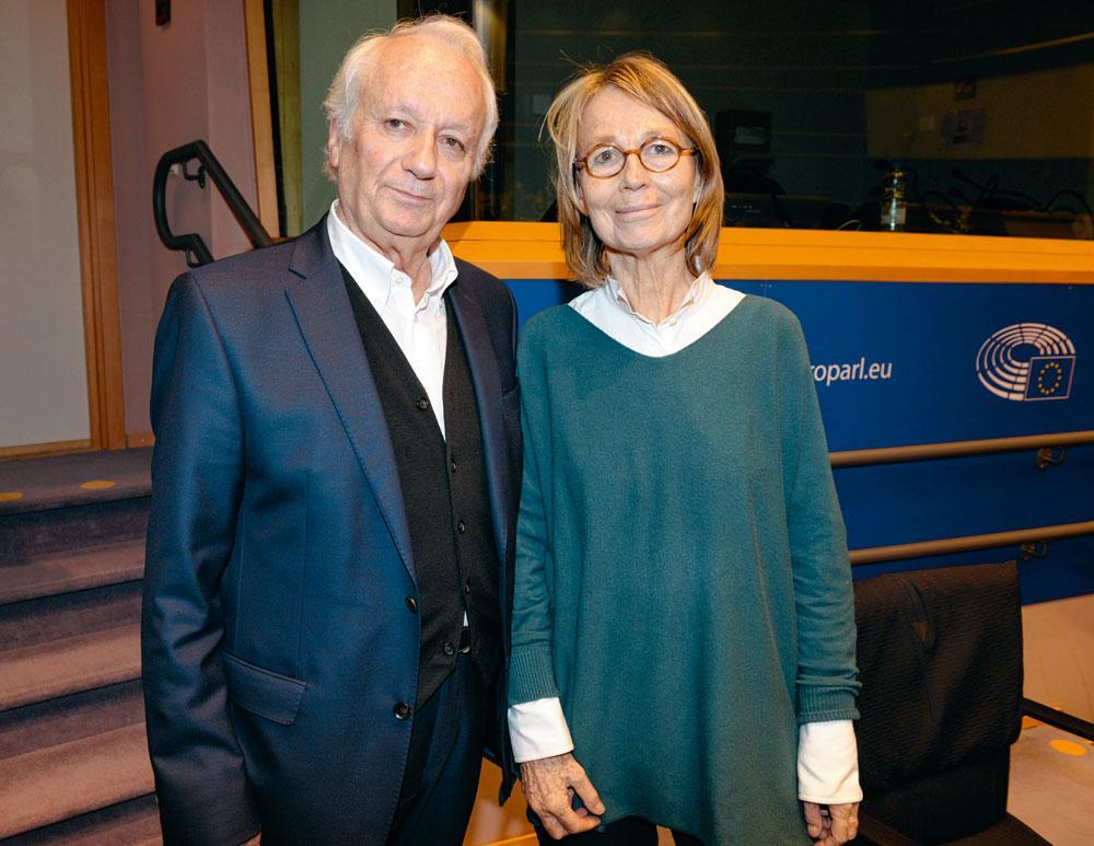 Le député européen Jean-Marie Cavada aux côtés de Françoise Nyssen, ancienne ministre française de la Culture.