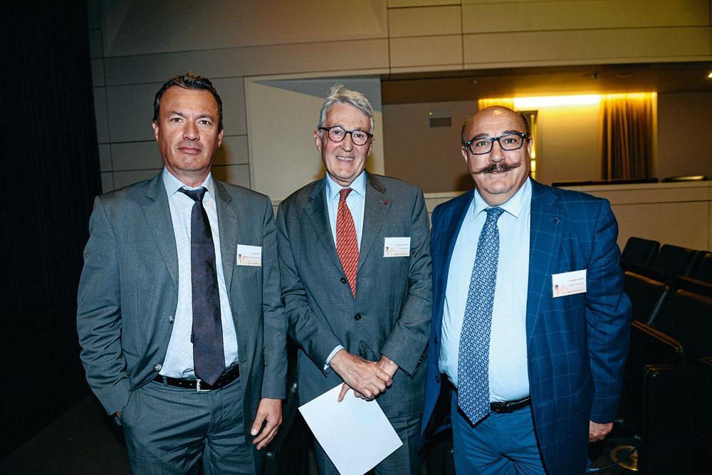 Hans Casier, CEO d'Ineos Phenol, Edouard Croufer, membre du Cercle  de l'Innovation,  et Samuele Furfari, professeur  en géopolitique  de l'énergie à l'ULB.