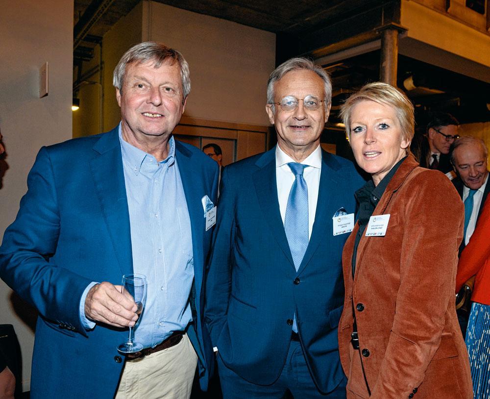 Philippe Haspeslagh, président de FBN Belgium, entouré par Philippe Croonenberghs, CEO de Texaf, et Sofie Vandermarliere, gestionnaire du portefeuille immobilier de GT&CO.