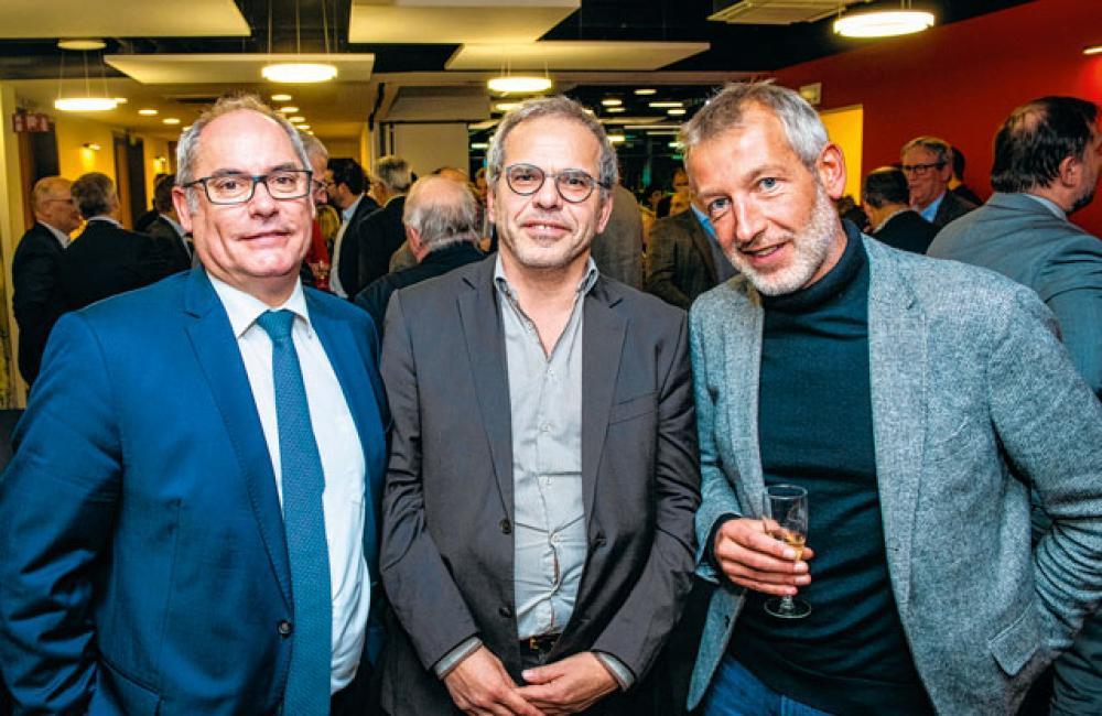 Benoit Rombaux et Renaud Scliffet, conseillers B to B chez Belfius, et Philippe Van Cauwenbergh, notaire associé chez Paternoster & Van Cauwenbergh.