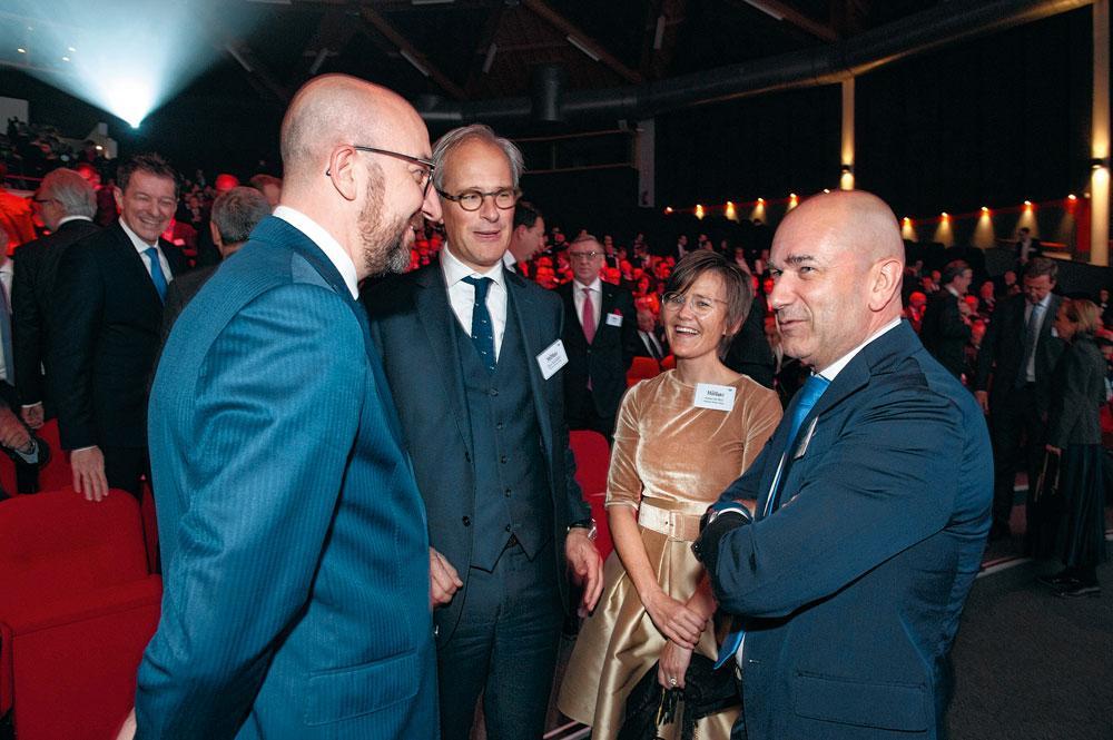 Le Premier ministre s'entretient avec  Xavier Bouckaert  et Katrien De Nolf,  respectivement  CEO et directrice  RH de Roularta  Media Group,  et Jean-Pierre Lutgen.