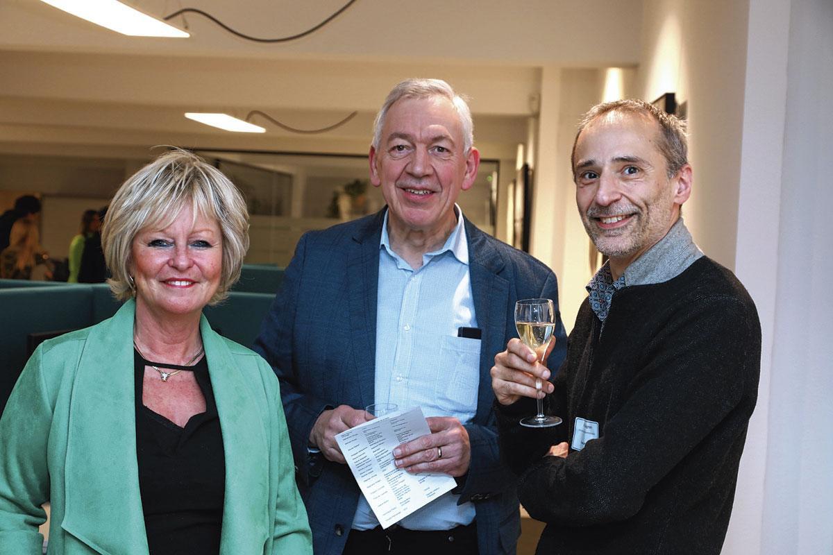 Martine Constant en compagnie de Philippe Jacquemin et Fabrice Collignon, président du conseil d'administration de Vin de Liège.