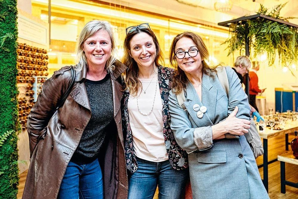 Cathy Schoels, attachée de presse, Julie Foulon, cofondatrice de MolenGeek et CEO de Girleek.Tech, et Béa Ercolini, fondatrice du cercle féminin Beabee.