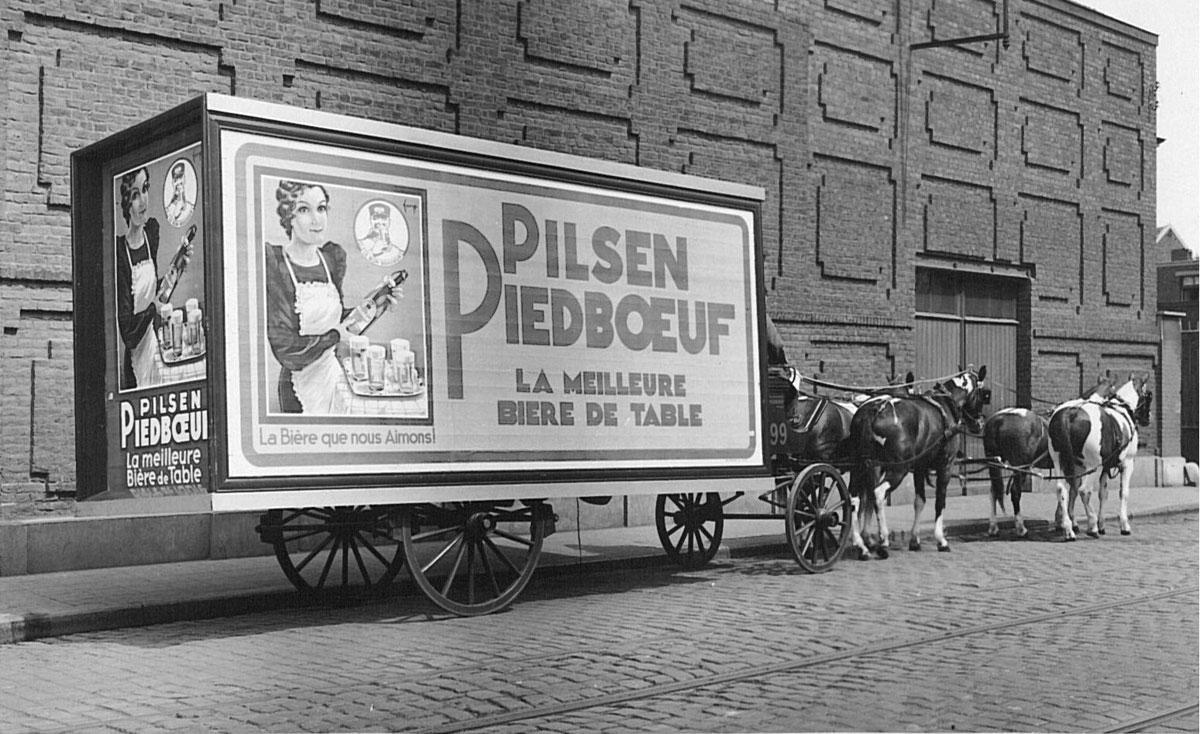 La force commerciale de Piedboeuf alliée aux visées internationales d'Artois (ici, sur la 5e avenue, à New York) : une belle histoire belge.