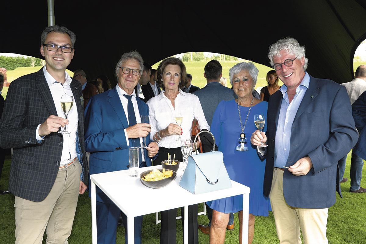 Lionel Henrion, responsable régional private banking Liège-Namur-Luxembourg chez Nagelmackers, Dominique Fraikin et Dominique Verlaet, respectivement gérant et assistante de direction de Valor, Nicole Deblock, germaniste, et Philippe Manella, senior private banker chez Nagelmackers.