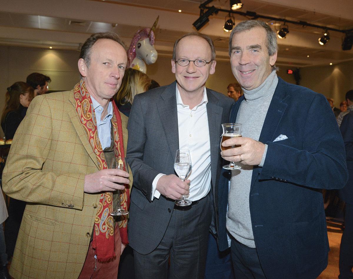 Le cardiologue Emmanuel Haine, Olivier de Groote, associé et leader du secteur des services financiers chez Deloitte Belgium, et Gaëtan van den Eynde de Rivieren, antiquaire.