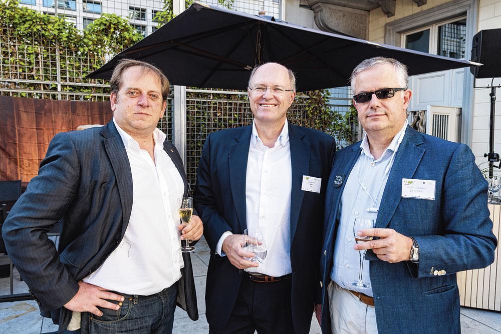 Marc Decorte, entouré de Ronald Decroix, gérant d'Osialis, et Pascal Stroobant, partner chez Q7 Leader.