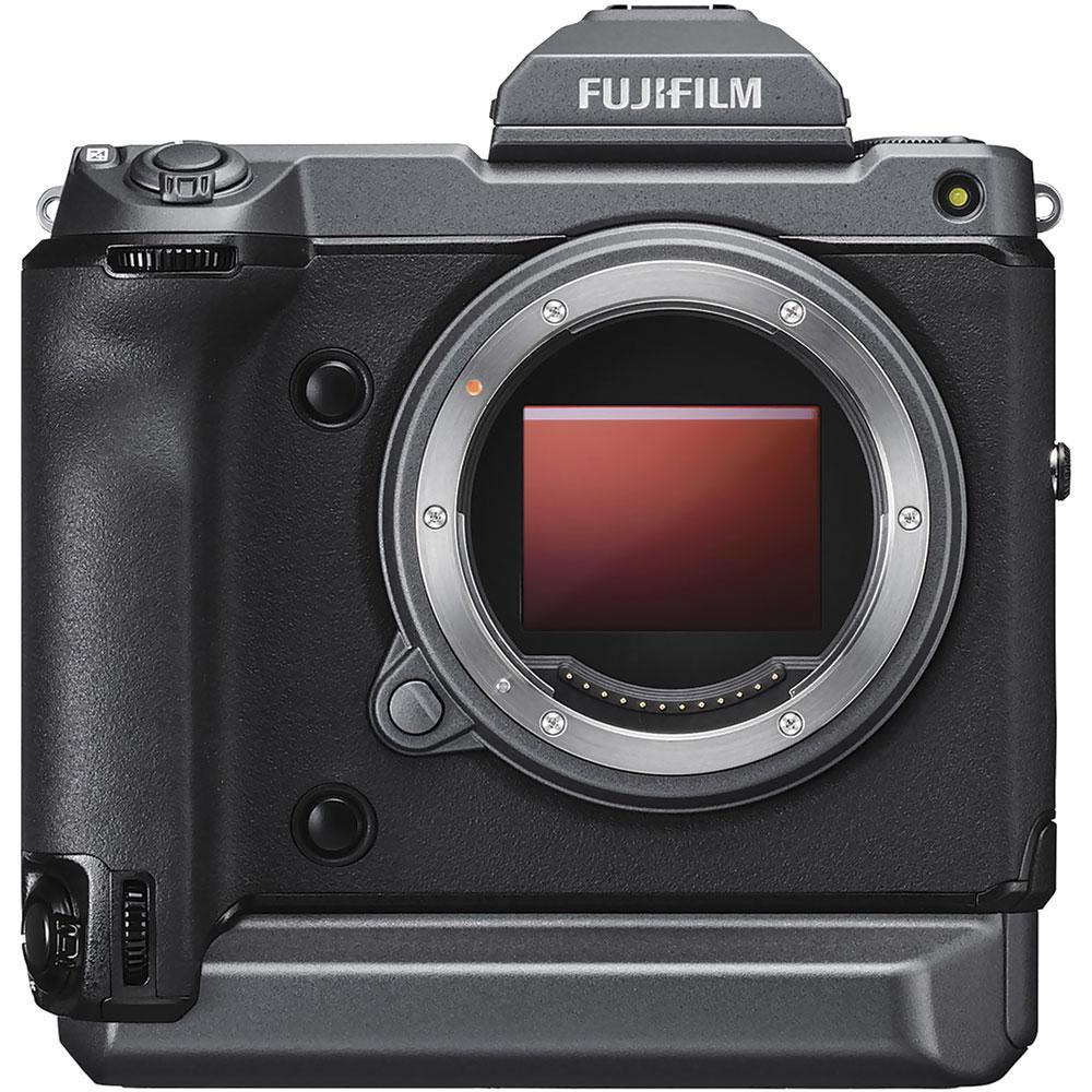 Le GFX100 de Fujifilm, avec son capteur de 102 millions de pixels, la plus large résolution jamais offerte pour un hybride.