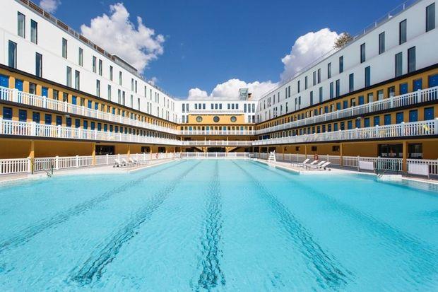 L'ancienne piscine Molitor à Paris a été complétement restaurée et transformée en 2014 pour devenir un hôtel luxueux. 