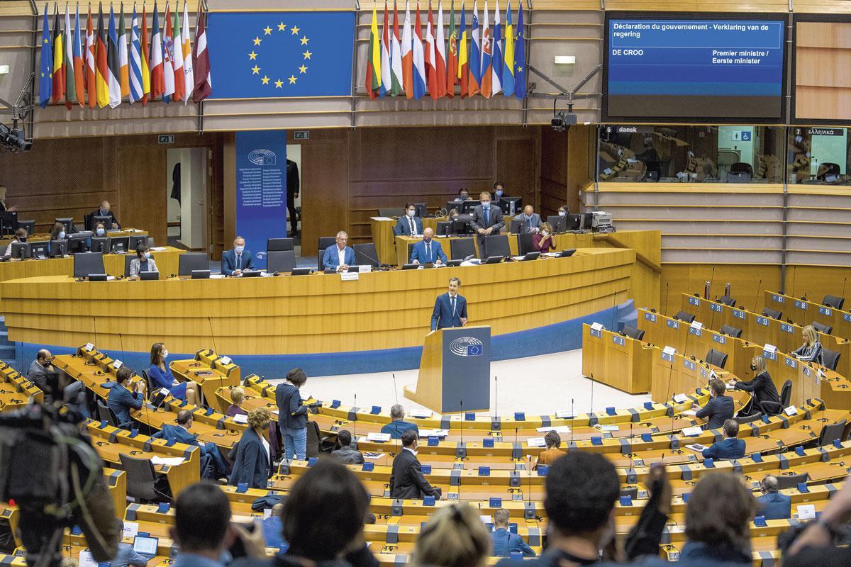Les députés belges réunis au Parlement européen pour approuver le nouveau gouvernement De Croo.