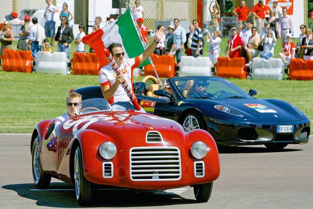 La 125 S est dédiée à la course. Ferrari fut effectivement d'abord une écurie de course avant d'être une marque automobile. 