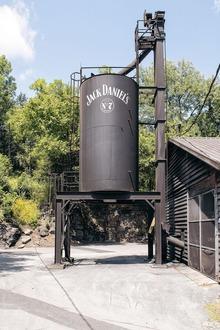 La distillerie est classée aux monuments historiques depuis 1972.