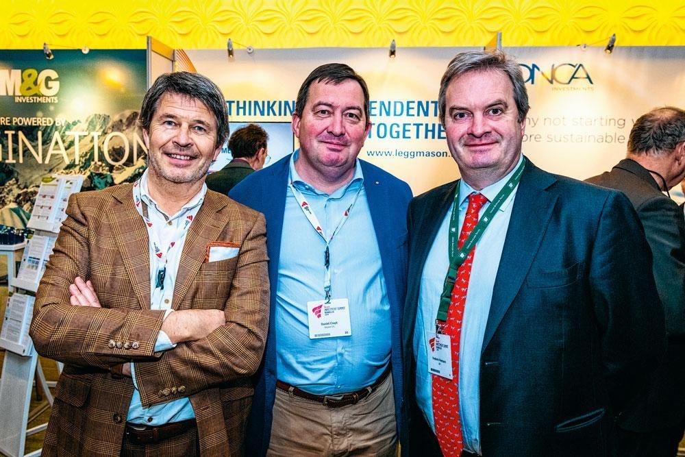 Filip Potteau, directeur de la branche belge de Vitis Life, Daniel Cruyt, country manager Belgium de Wealins, et Frédéric Peemans, senior managing director & head Benelux sales à l'Union Bancaire Privée.