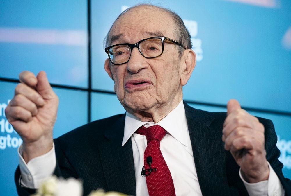 Alan Greenspan, l'ancien président de la FED conseille aux investisseurs de se précipiter pour couvrir leurs positions.