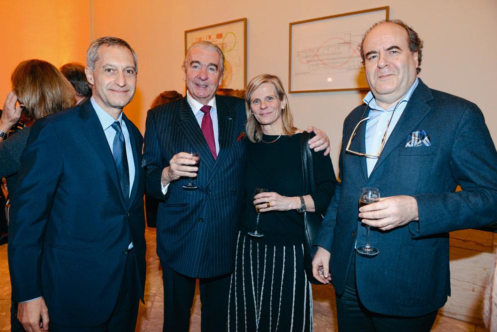 Pierre Gurdjian, président du CA de l'ULB, Paul Buysse, président de la Donation royale, aux côtés des leaders bruxellois de l'année Caroline Pauwels et Yvon Englert.