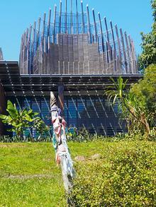 La case futuriste vue par l'architecte Renzo Piano, au Centre culturel Tjibaou, temple de la culture kanake.