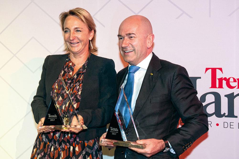 La lauréate néerlandophone 2017, Michèle Sioen, CEO de Sioen Industries et présidente d'honneur de la FEB, en compagnie de Jean-Pierre Lutgen.