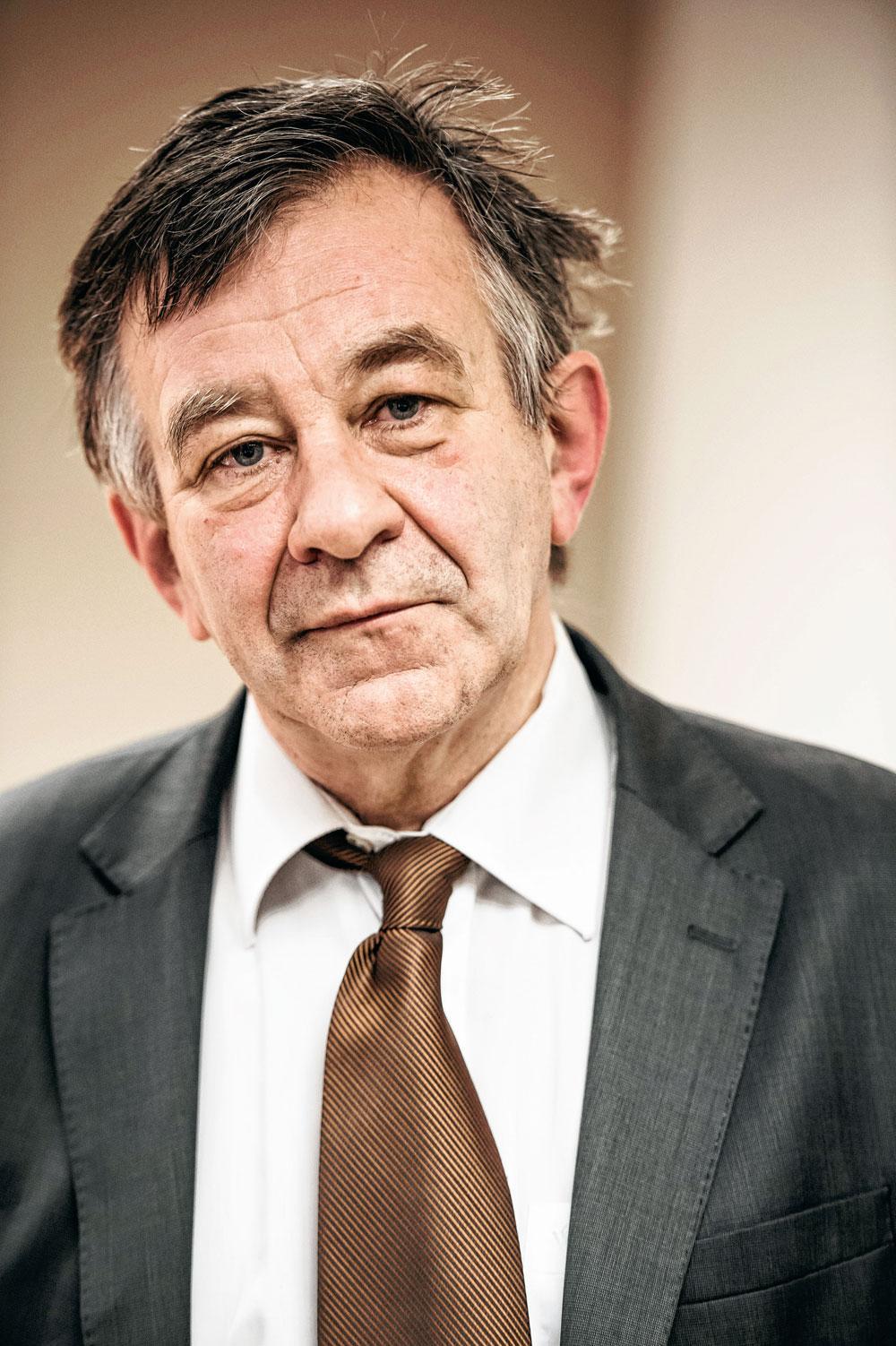 Yves Poullet, spécialiste du droit des nouvelles technologies à l'UNamur, 