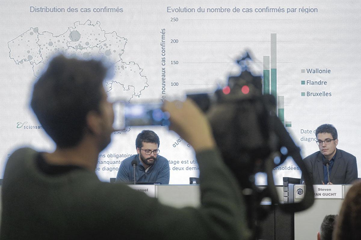 Les experts occupent le devant de la scène.