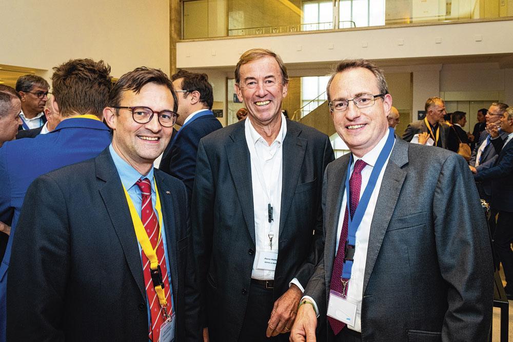 Jean-Philippe Vandenschrik, chief retail officer chez Axa Belgium, Pierre Mamet, administrateur délégué de Soyer & Mamet, et François Lecomte.