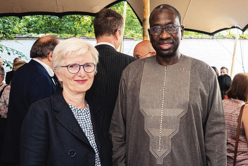 Sophie Thevenoux, ambassadeur de Monaco, en compagnie de l'ambassadeur du Sénégal, Amadou Diop.