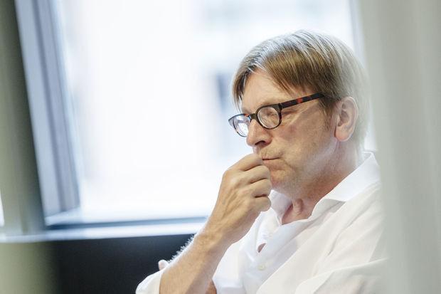 Le gouvernement Verhofstadt : les précédents du gouvernement violet crée des émules jusqu'au jour d'aujourd'hui