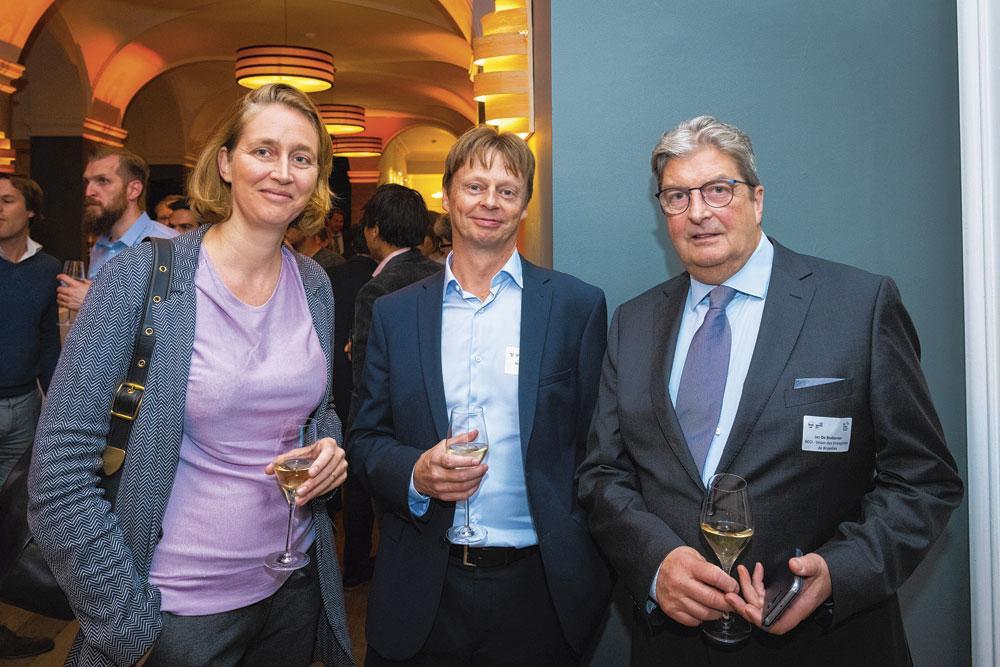 Sandrine Agie, partner chez Whyte Corporate Affairs, Nicolas Doumont, head of public affairs chez Proximus, et Jan De Brabanter, secrétaire général de Beci.
