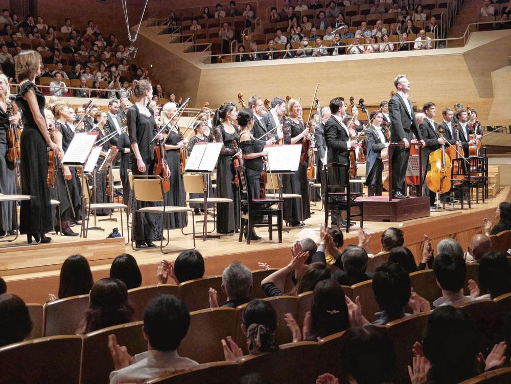 Concert de l'OPRL au Suntory Hall, à Tokyo. L'Awex a profité de la tournée internationale de l'orchestre liégeois au Japon pour y organiser une mission économique.