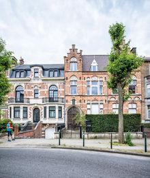 LAEKEN. Les communes du nord de Bruxelles comptent, elles aussi, de belles maisons de maître sur d'agréables avenues arborées.