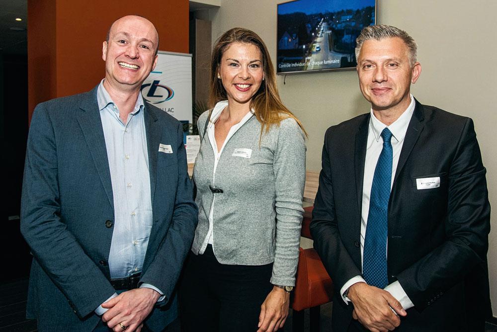 Jean-Louis Kinet, chargé de relations PME chez ING, et Vincent Mefflet, CEO de Feydin, entourent Valérie Zapico, managing partner chez Valkuren Consulting.