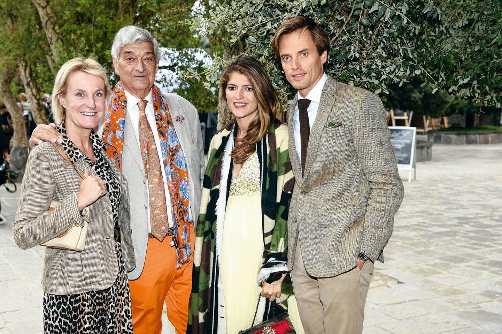 La décoratrice Axelle Gosse, Philippe Vastapane, administrateur de sociétés, Olivia Vastapane, marketing & communication coordinator chez Immobel, et Louis Van Haesebrouck, administrateur délégué de Het Heerenhuis Antwerpen.