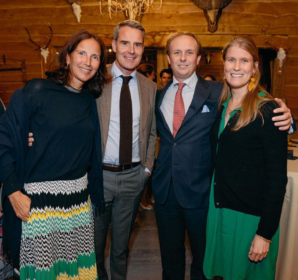 Nicolas Orts, CEO d'Eaglestone, et son épouse aux côtés de Pascal Emsens, portfolio manager chez AtlasInvest, et son épouse.