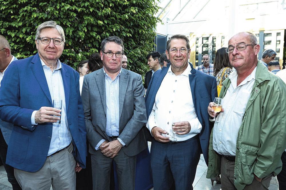 Philippe Gillain, gérant de Faraday, Marc Senterre et Yves Caprara, respectivement directeur informatique et CEO de Prayon, et Claude Bodson, retraité du SPF Justice et membre du Forum financier.