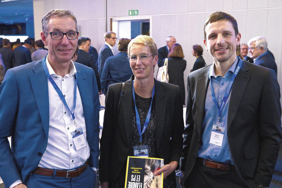 Thierry Castagne, CEO de Technifutur, et Gregory Reichling, administrateur délégué de Citius Engineering, entourent Anne-Sophie Bailly, rédactrice en chef du Vif/L'Express.