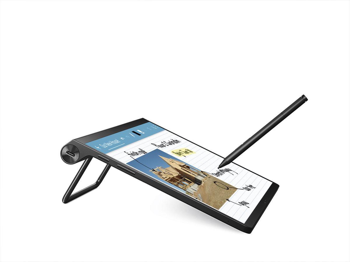 Lenovo Yoga Tab 13 Cette tablette devient presque un home cinéma portable.