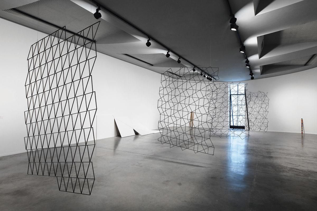Une installation de Daniel Steegmann Mangrané font partie des oeuvres exposées actuellement au CAB de Saint-Paul-de-Vence.