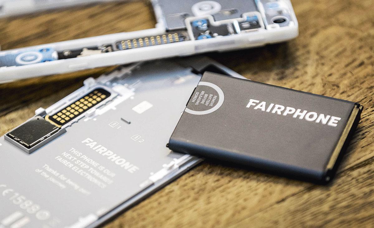 Seul le Fairphone, appareil facilement démontable, s'en tire bien en matière de réparabilité.