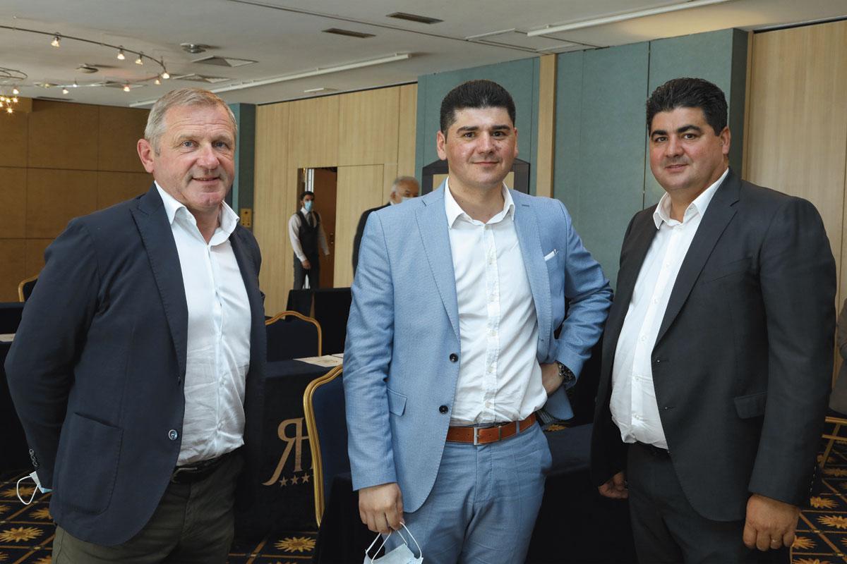 Daniel Hein, directeur général de Willemen, David et Paul Carmo, respectivement sales manager et CEO de Immo Futur.