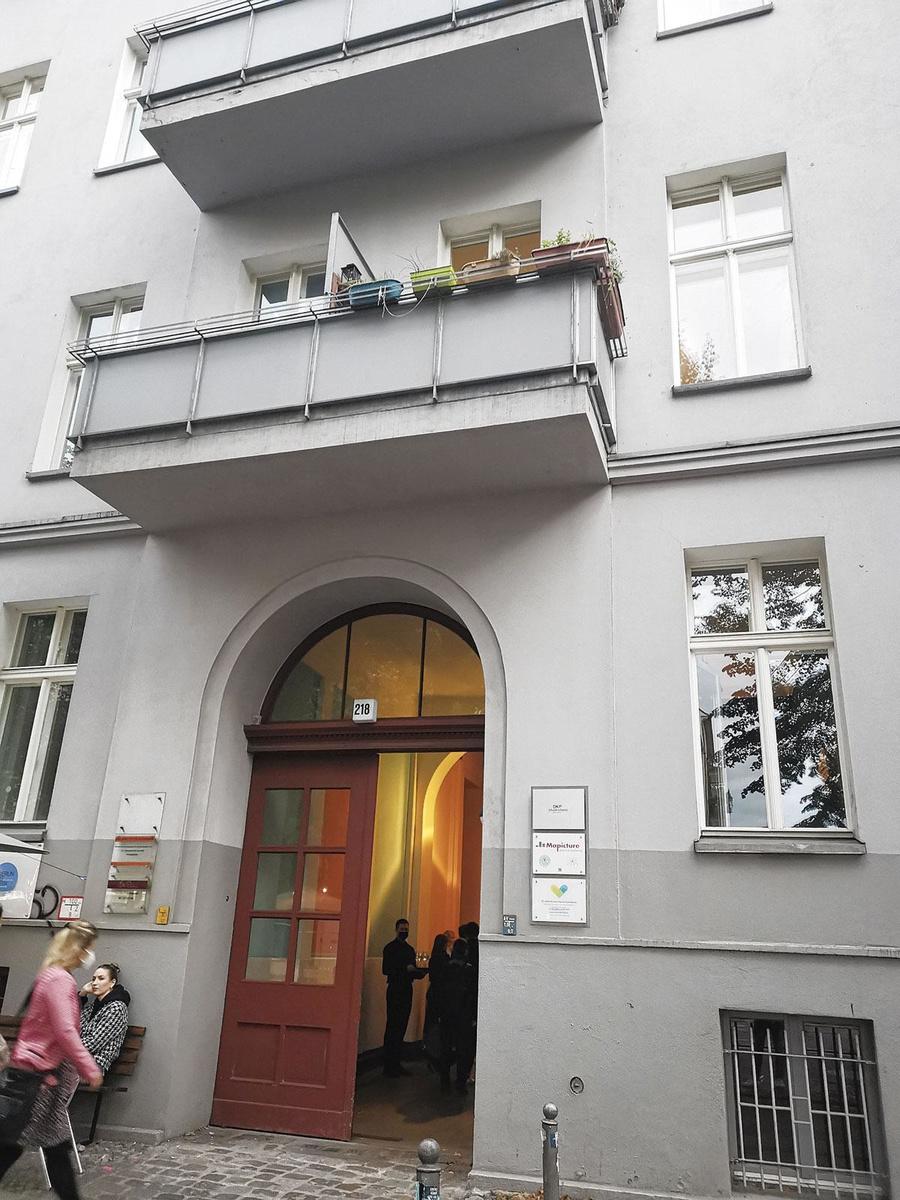 218 Torstraße à Berlin. David Schneider et Robert Gentz de retour dans l'appartement qui abrita les débuts de Zalando.