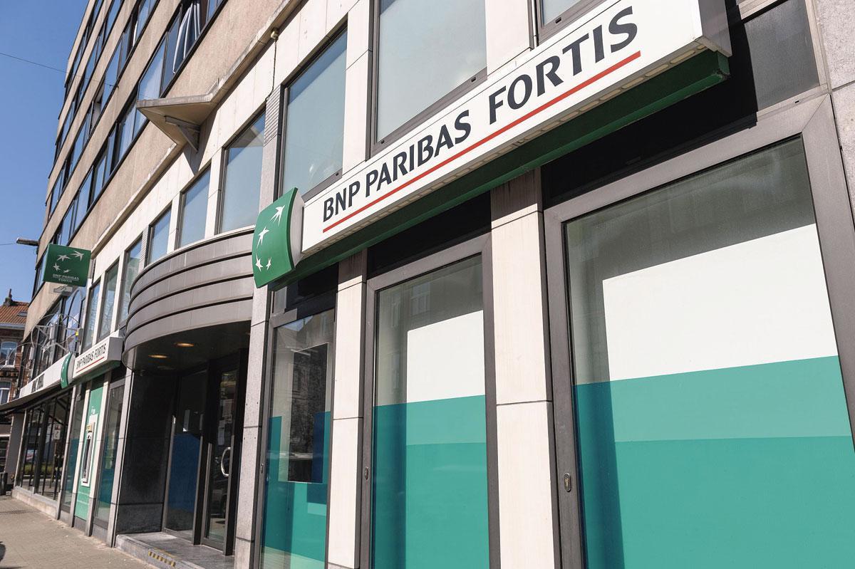 BNP Paribas Fortis La banque poursuit l'optimisation de son réseau avec la fermeture de 126 agences cette année.